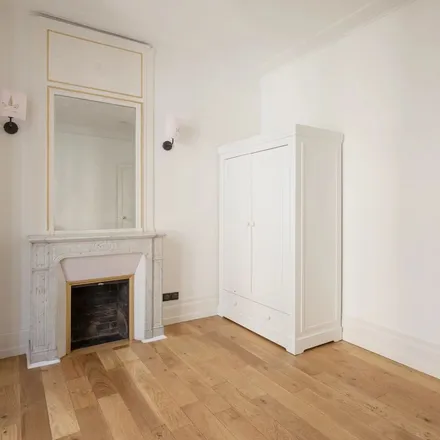 Rent this 4 bed apartment on 21 Rue Pergolèse in 75116 Paris, France