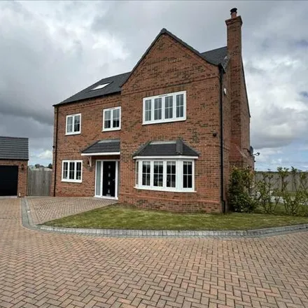 Buy this 5 bed house on Cherry Close in Humberston, DN36 4US