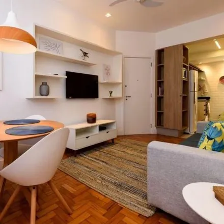 Rent this 2 bed apartment on Zona Sul in Rua Carlos Gois, Leblon