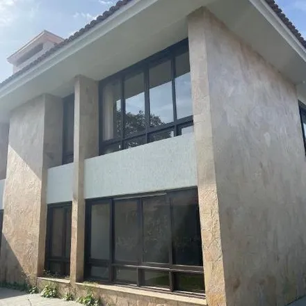 Buy this 5 bed house on Praça Heitor Villa-Lobos in Jardim Social, Curitiba - PR