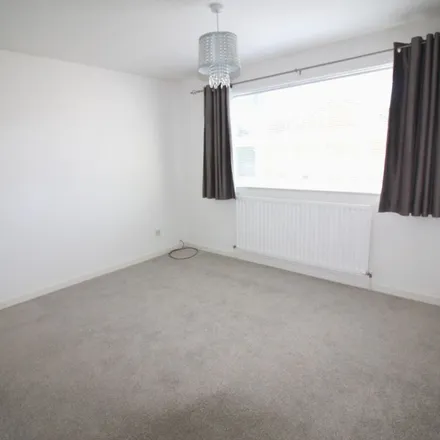 Rent this 4 bed apartment on Bufferys Close in Monkspath, B91 3UX