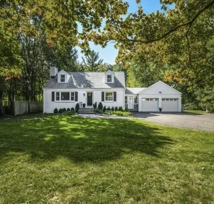 Rent this 3 bed house on 30 Parade Hill Rd in New Canaan, Connecticut