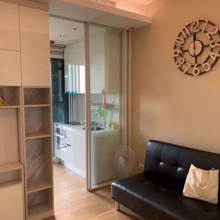 Rent this 1 bed apartment on Lat Phrao Intersection in Vibhavadi Rangsit Road, Chatuchak District