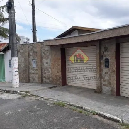 Buy this 2 bed house on Rua Coronel Hélio Franco Chaves in Água Quente, Taubaté - SP