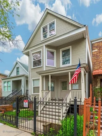Buy this 8 bed house on 4242 North Kimball Avenue in Chicago, IL 60659