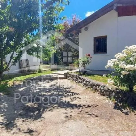 Image 2 - Lonquimay 4897, Rayen Mapu, 8400 San Carlos de Bariloche, Argentina - House for sale
