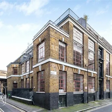 Image 2 - 8-13 New Inn Square, London, EC2A 3HH, United Kingdom - House for sale