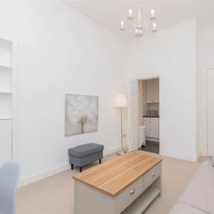 Image 5 - Thornwood Avenue, Thornwood, Glasgow, G11 7TW, United Kingdom - Apartment for rent