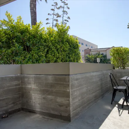 Image 6 - 1555 South Orange Grove Avenue, Los Angeles, CA 90019, USA - Apartment for rent