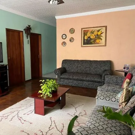 Buy this 3 bed house on Avenida Otávio Braga de Mesquita 1038 in Fátima, Guarulhos - SP