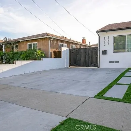 Image 1 - 8377 Glencrest Drive, Los Angeles, CA 91352, USA - House for rent