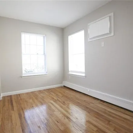 Rent this 4 bed apartment on 532 South 11th Avenue in City of Mount Vernon, NY 10550