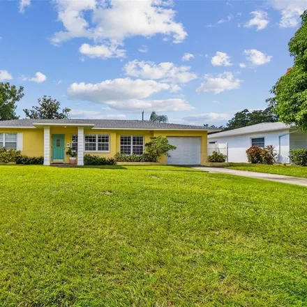 Buy this 2 bed house on 3832 21st Avenue North in Saint Petersburg, FL 33713