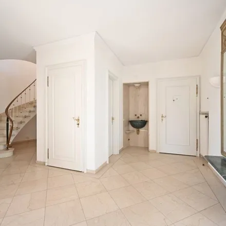 Rent this 6 bed apartment on Egelbergstrasse 9 in 3006 Bern, Switzerland