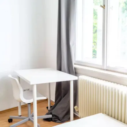Rent this 4 bed room on Lauterberger Straße 40 in 12347 Berlin, Germany
