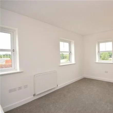 Image 5 - David Young Community Academy, Bishops Way, Leeds, LS14 6NU, United Kingdom - Townhouse for rent