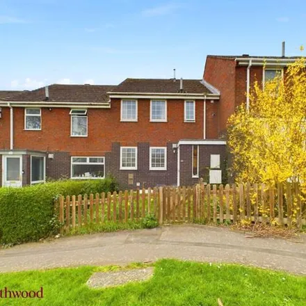 Buy this 3 bed townhouse on Hearth Way in Banbury, OX16 1QL