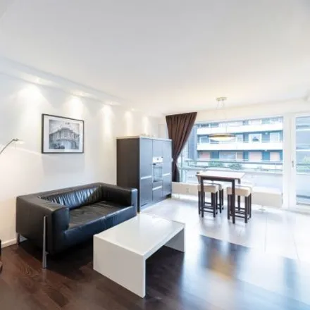 Rent this 2 bed apartment on Schorlemerstraße 90 in 40547 Dusseldorf, Germany