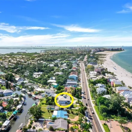Image 1 - Smuggler's Cove Condominium, 4950 Estero Boulevard, Fort Myers Beach, Lee County, FL 33931, USA - House for sale