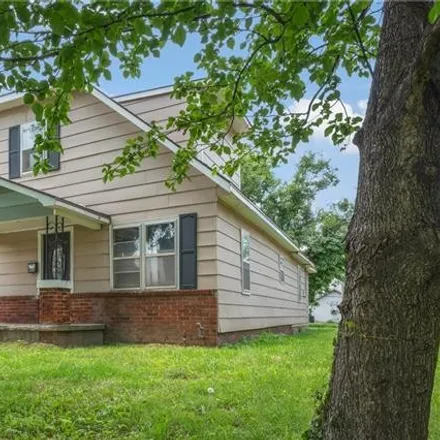 Buy this 4 bed house on 2330 South 18th Street in St. Joseph, MO 64503