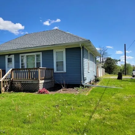 Buy this 2 bed house on 1703 Hawthorne Road in Vermilion City, Livingston County