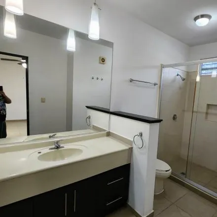 Rent this studio house on Avenida Paseo de Cumbres Poniente in Paseo de Cumbres, 64346 Monterrey