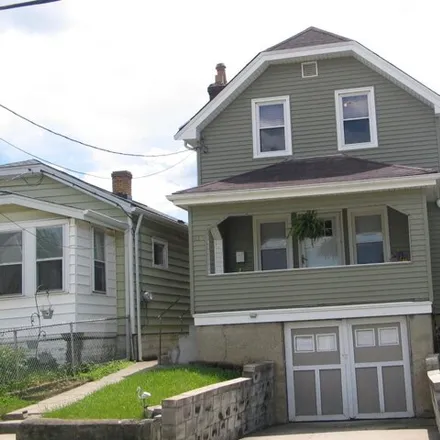 Buy this 2 bed house on 824 4th Avenue in Dayton, Campbell County