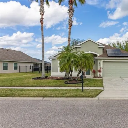 Buy this 4 bed house on 2558 Holly Pine Circle in Orange County, FL 32820