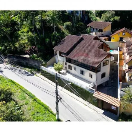 Buy this 5 bed house on unnamed road in Mosela, Petrópolis - RJ