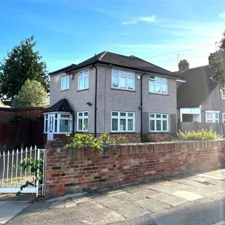 Buy this 3 bed house on Northumberland Avenue in London, DA16 2PY