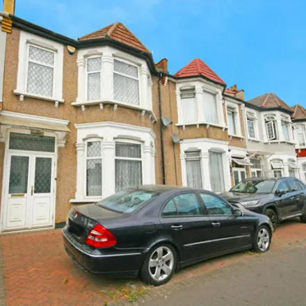 Buy this 5 bed townhouse on Mortlake Road in Loxford, London