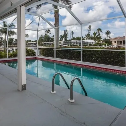 Image 4 - 838 Willow Court, Marco Island, FL 34145, USA - House for sale