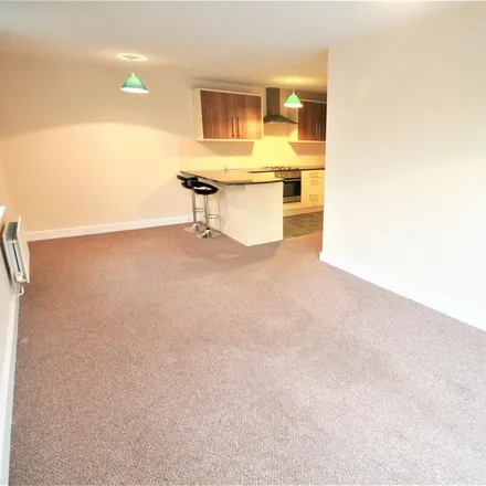 Image 3 - Weaver Grove, Winsford, CW7 4BU, United Kingdom - Apartment for rent