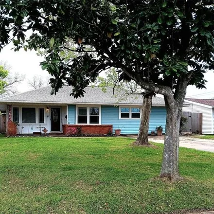 Buy this 4 bed house on 1849 16th Avenue North in Texas City, TX 77590