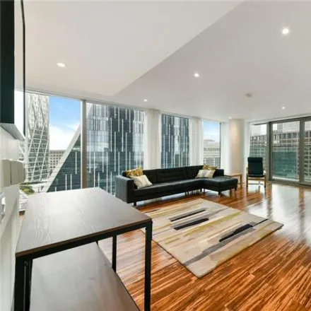 Rent this 3 bed room on Landmark West Tower in 22 Marsh Wall, Canary Wharf