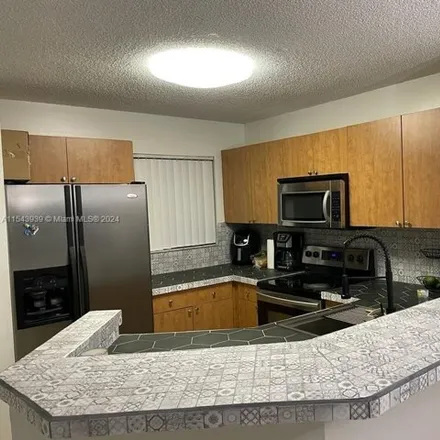 Image 4 - 8554 Sherman Circle North, Miramar, FL 33025, USA - Condo for rent