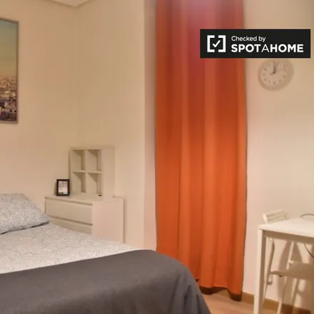 Rent this 6 bed room on Carrer de l'Historiador Diago in 2, 46007 Valencia
