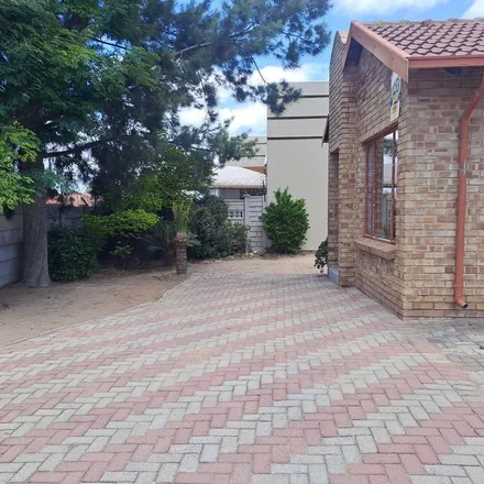 Rent this 3 bed apartment on Marshall Street in Polokwane Ward 22, Polokwane