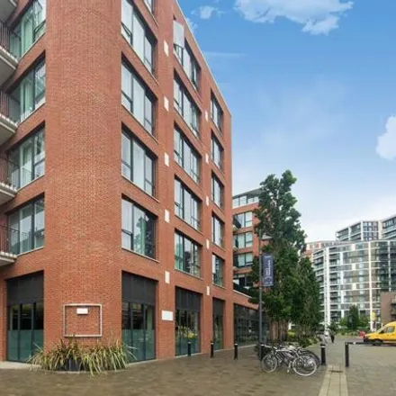 Buy this 2 bed apartment on Concierge in Duke of Wellington Avenue, London