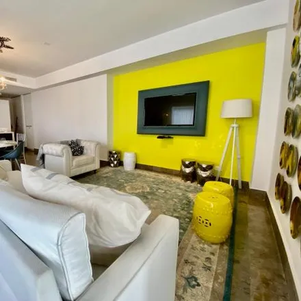 Rent this 2 bed apartment on Estatus Bistrot & Lounge in Vía Argentina Local 2, El Cangrejo