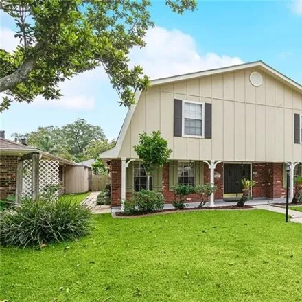 Buy this 5 bed house on 809 Roseland Parkway in Harahan, Jefferson Parish