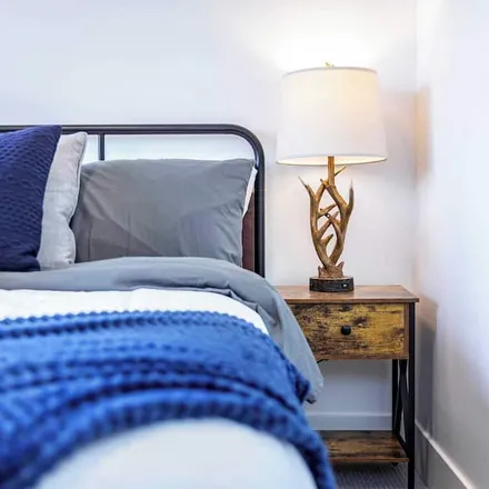 Rent this 2 bed condo on Days Inn & Suites Revelstoke in 301 Wright Street, Revelstoke
