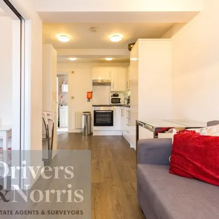 Rent this 1 bed apartment on unnamed road in London, RM8 2PX