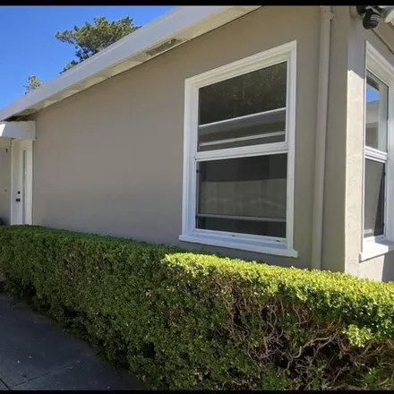 Buy this 4 bed house on 1179-1181 King St in Redwood City, California