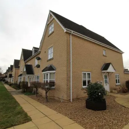 Rent this 4 bed townhouse on 39 - 41 Ermine Street North in Papworth Everard, CB23 3TH