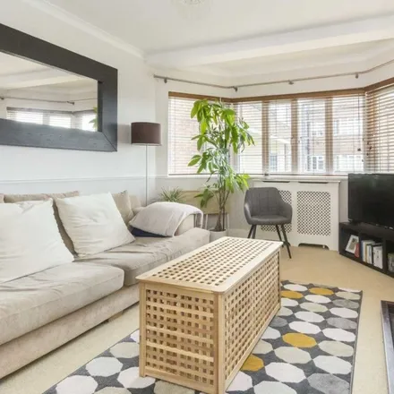 Rent this 1 bed apartment on Chiswick Village in London, W4 3DF