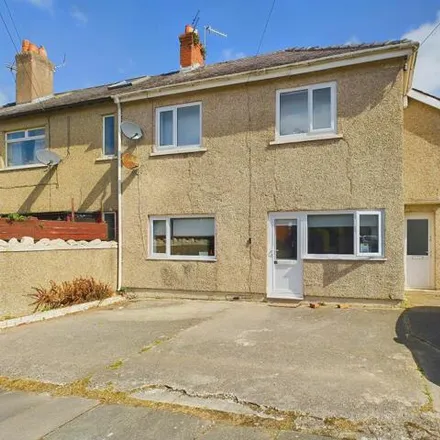 Buy this 4 bed duplex on Harewood Avenue in Morecambe, LA3 1JH