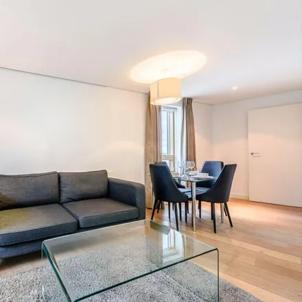 Rent this 2 bed apartment on 4 Merchant Square in London, W2 1AS