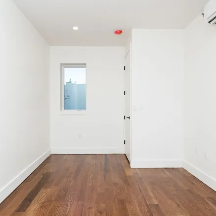 Rent this 3 bed apartment on Ridgewood Masonic Temple in Gates Avenue, New York