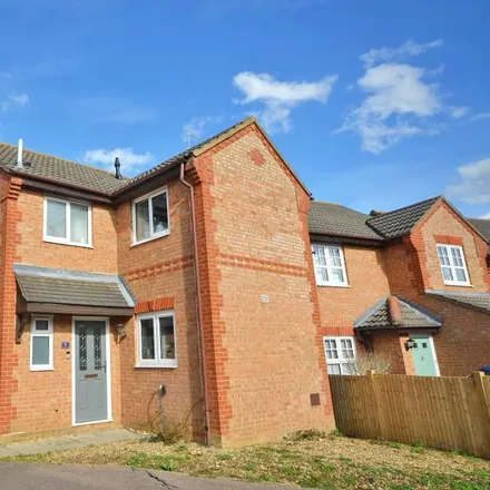 Rent this 3 bed house on Greenside Hill in Milton Keynes, MK4 2DF